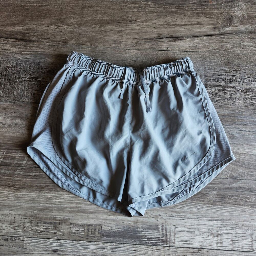 (S) Nike shorts